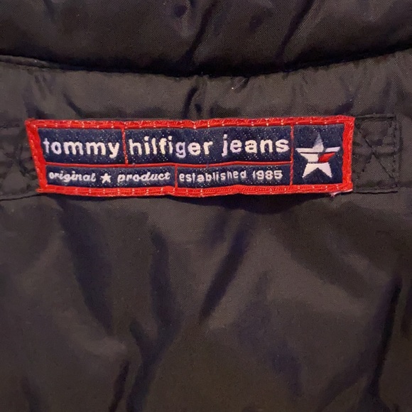 Tommy Hilfiger Vest - Picture 5 of 5